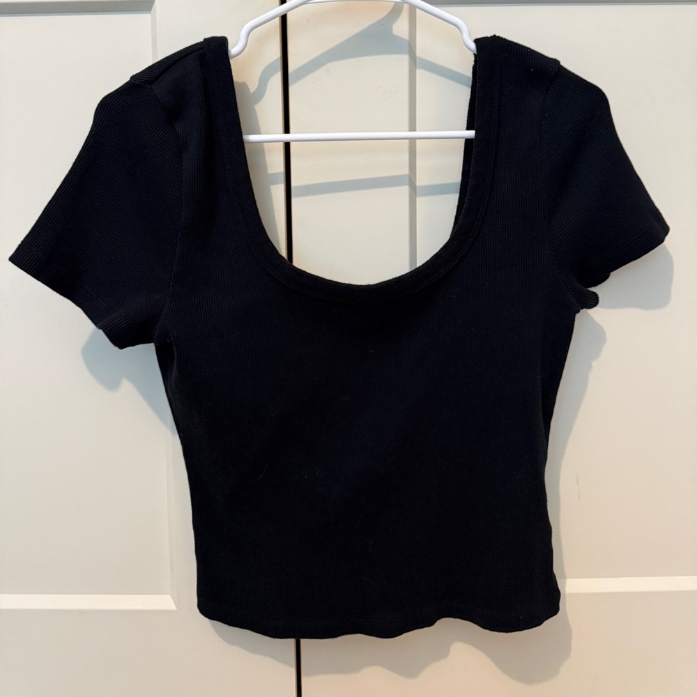 Universal Thread Black Crop Top